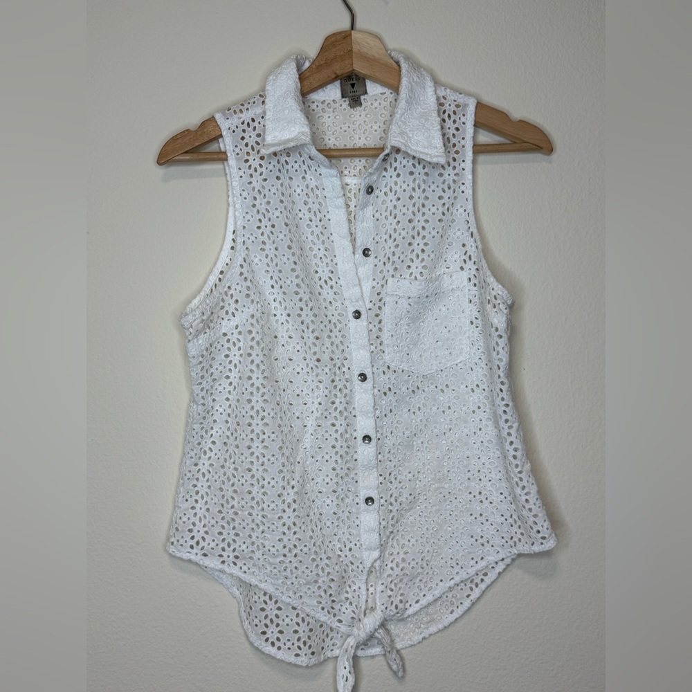 GUESS Ivory Eyelet Blouse Women’s S – Boho Chic Embroidered Top